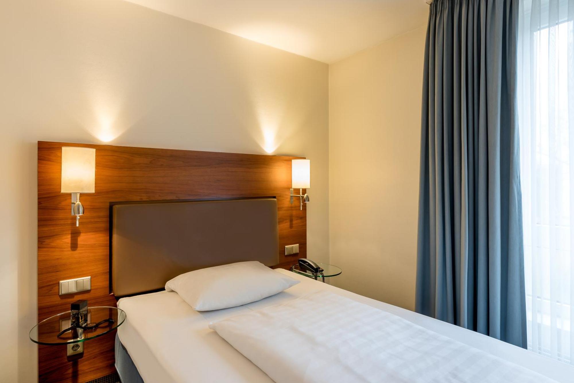 Mercure Muenchen Airport 4*